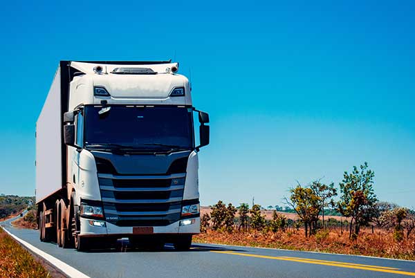 Europaweite Transporte und Logistik mit LKW